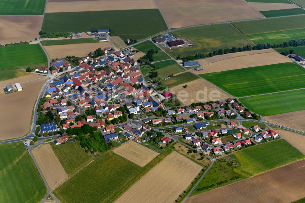 Luftbild Wolkshausen - Dorfkern am Feldrand in Wolkshausen im Bundesland Bayern, Deutschland