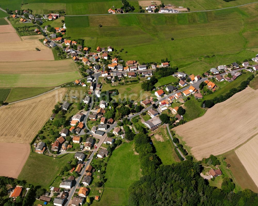 Luftaufnahme Würzberg - Dorfkern am Feldrand in Würzberg im Bundesland Hessen, Deutschland