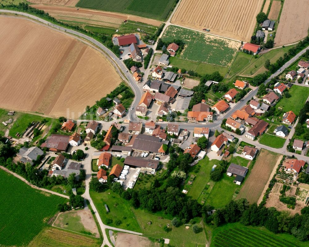 Luftaufnahme Wüstenhausen - Dorfkern am Feldrand in Wüstenhausen im Bundesland Baden-Württemberg, Deutschland