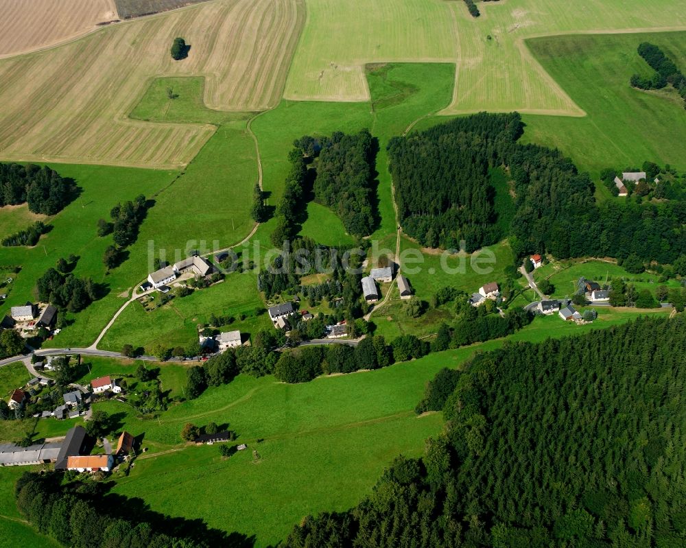 Zethau aus der Vogelperspektive: Dorfkern am Feldrand in Zethau im Bundesland Sachsen, Deutschland