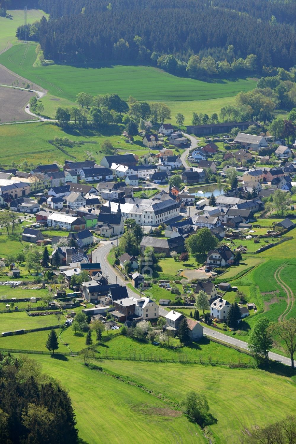 Luftbild Zollgrün - Dorfkern am Feldrand in Zollgrün im Bundesland Thüringen, Deutschland