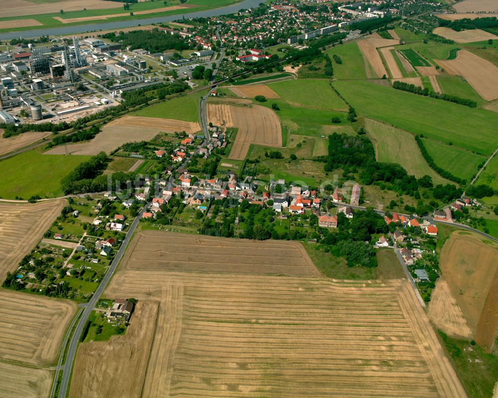 Luftaufnahme Zschaiten - Dorfkern am Feldrand in Zschaiten im Bundesland Sachsen, Deutschland