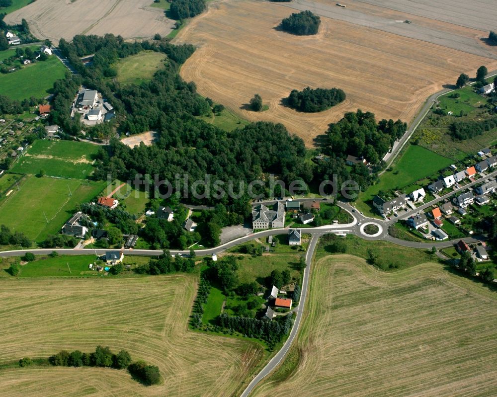 Luftbild Zug - Dorfkern am Feldrand in Zug im Bundesland Sachsen, Deutschland