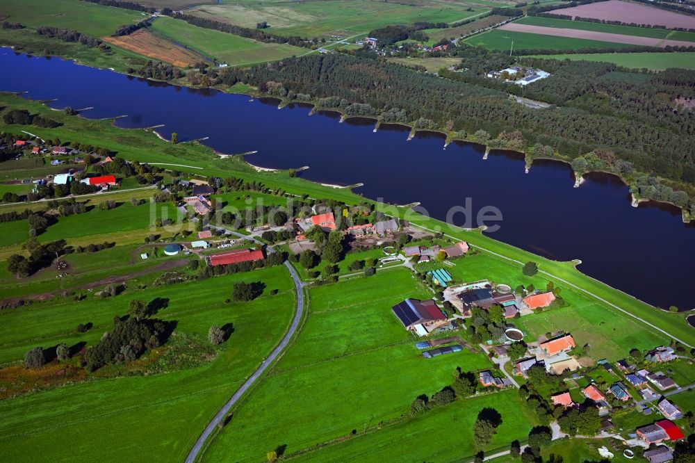 Luftbild Barförde - Dorfkern an den Fluss- Uferbereichen der Elbe in Barförde im Bundesland Niedersachsen, Deutschland