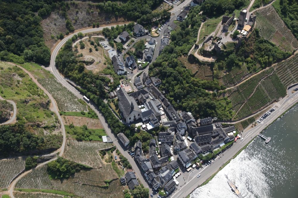 Luftbild Beilstein - Dorfkern an den Fluss- Uferbereichen der Mosel in Beilstein im Bundesland Rheinland-Pfalz, Deutschland
