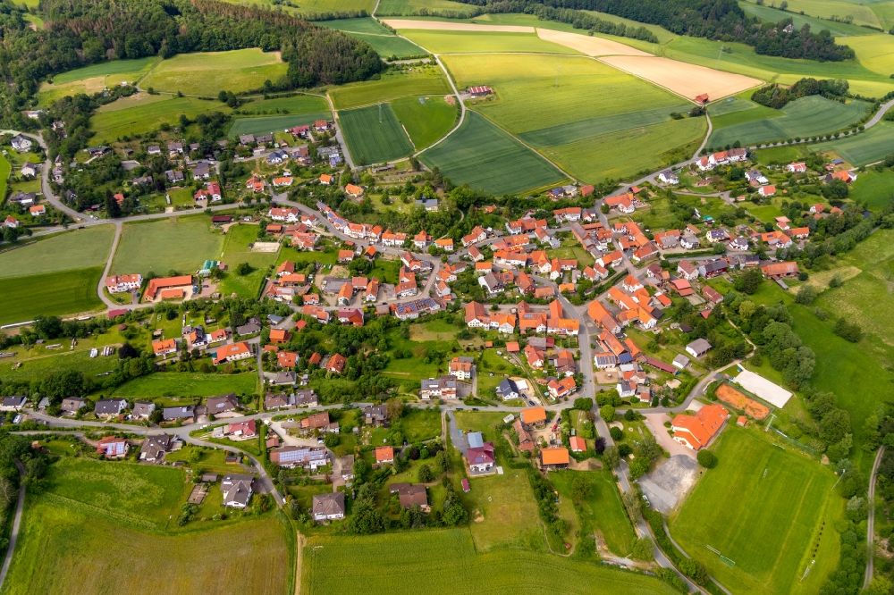 Luftaufnahme Gellershausen - Dorfkern in Gellershausen im Bundesland Hessen, Deutschland