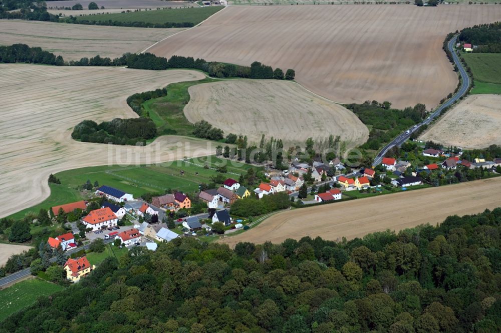 Giebelroth aus der Vogelperspektive: Dorfkern in Giebelroth im Bundesland Sachsen-Anhalt, Deutschland