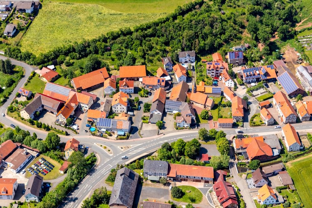 Giflitz von oben - Dorfkern in Giflitz im Bundesland Hessen, Deutschland