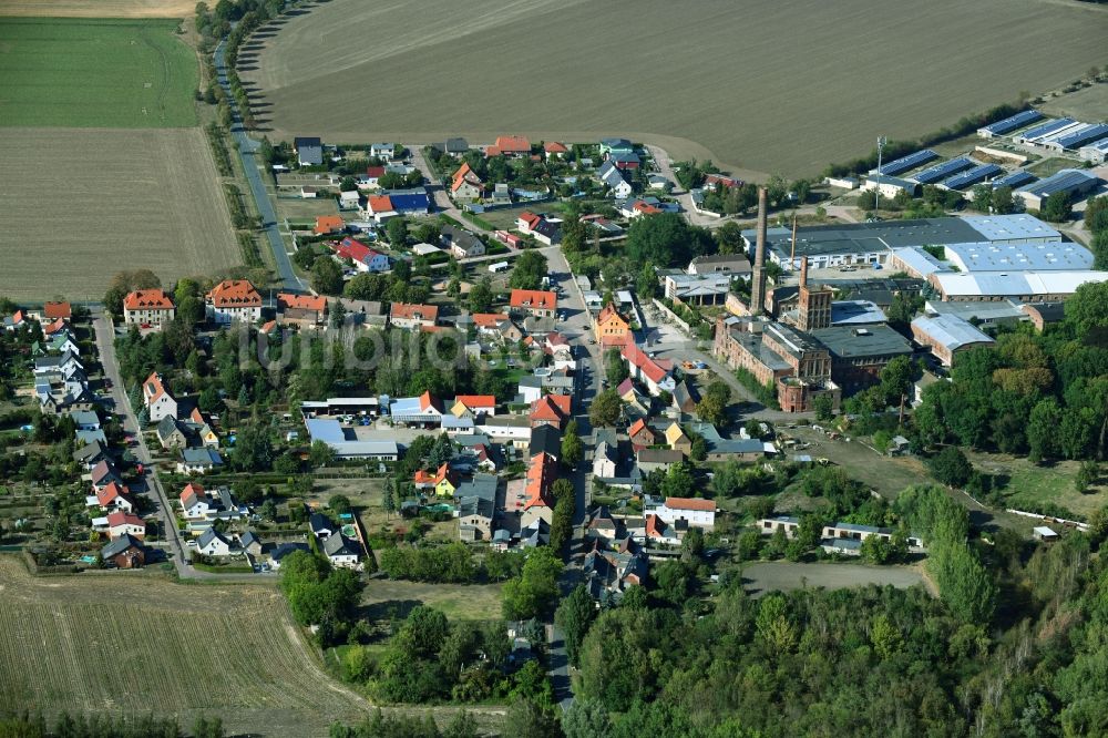 Glauzig von oben - Dorfkern in Glauzig im Bundesland Sachsen-Anhalt, Deutschland