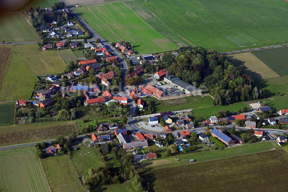Luftaufnahme Gross Sisbeck - Dorfkern in Gross Sisbeck im Bundesland Niedersachsen, Deutschland