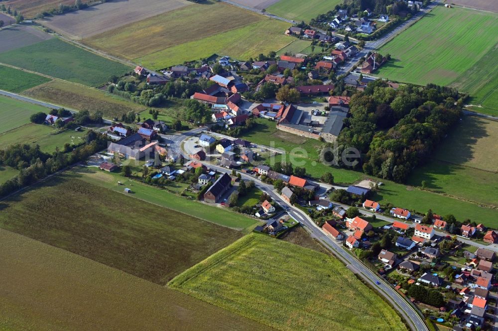 Gross Sisbeck aus der Vogelperspektive: Dorfkern in Gross Sisbeck im Bundesland Niedersachsen, Deutschland