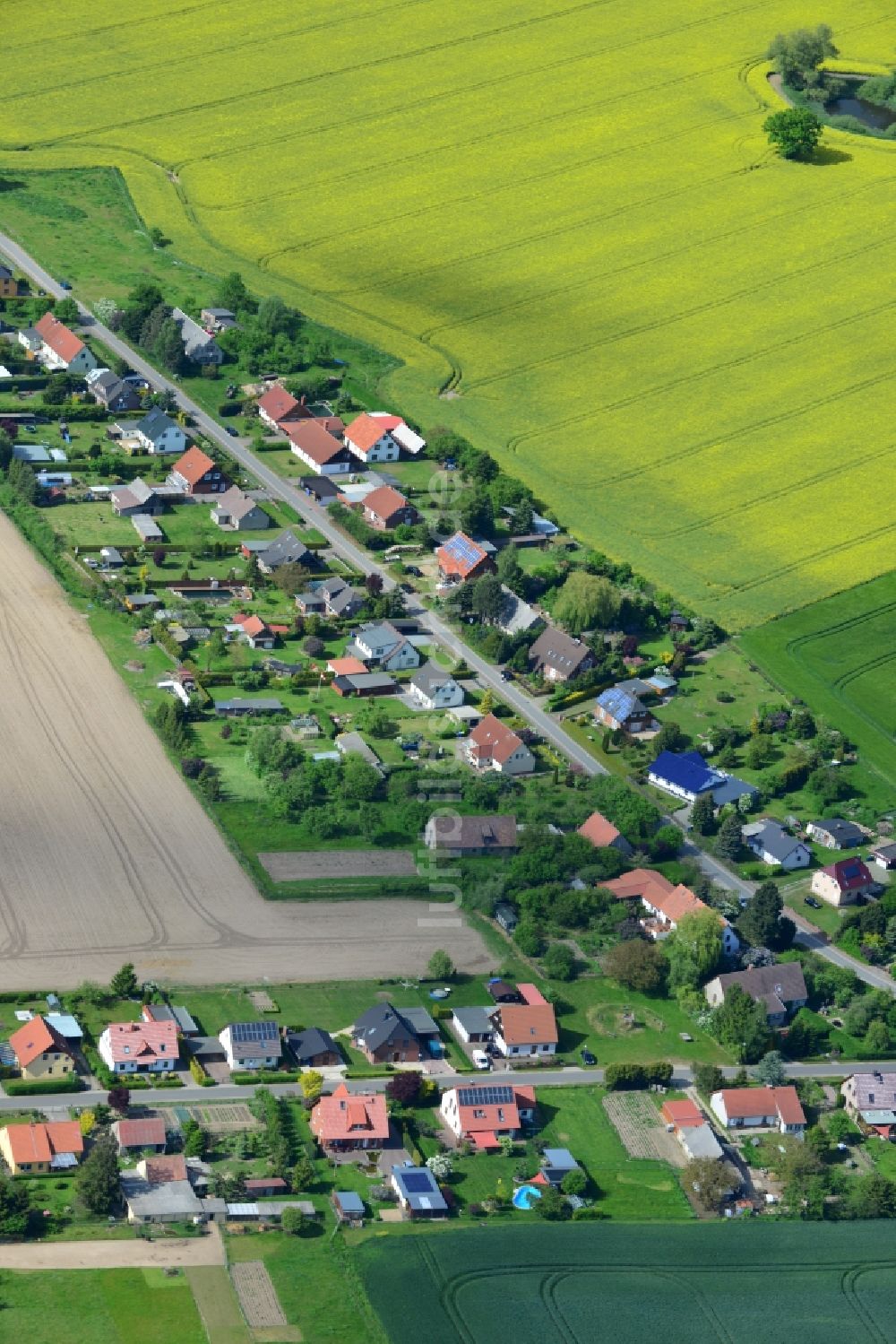 Güstow von oben - Dorfkern in Güstow im Bundesland Mecklenburg-Vorpommern