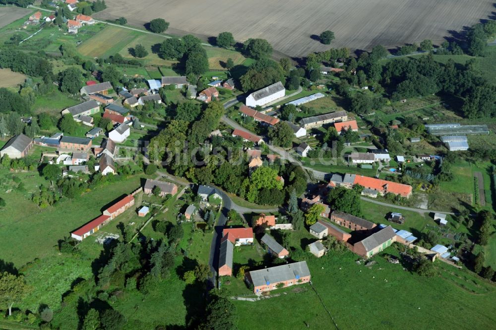 Luftaufnahme Halenbeck-Rohlsdorf - Dorfkern von Halenbeck-Rohlsdorf im Bundesland Brandenburg