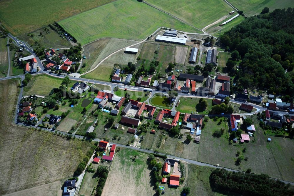Haseloff aus der Vogelperspektive: Dorfkern in Haseloff im Bundesland Brandenburg, Deutschland