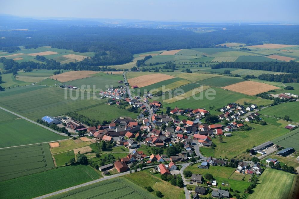 Herbsen von oben - Dorfkern in Herbsen im Bundesland Hessen, Deutschland