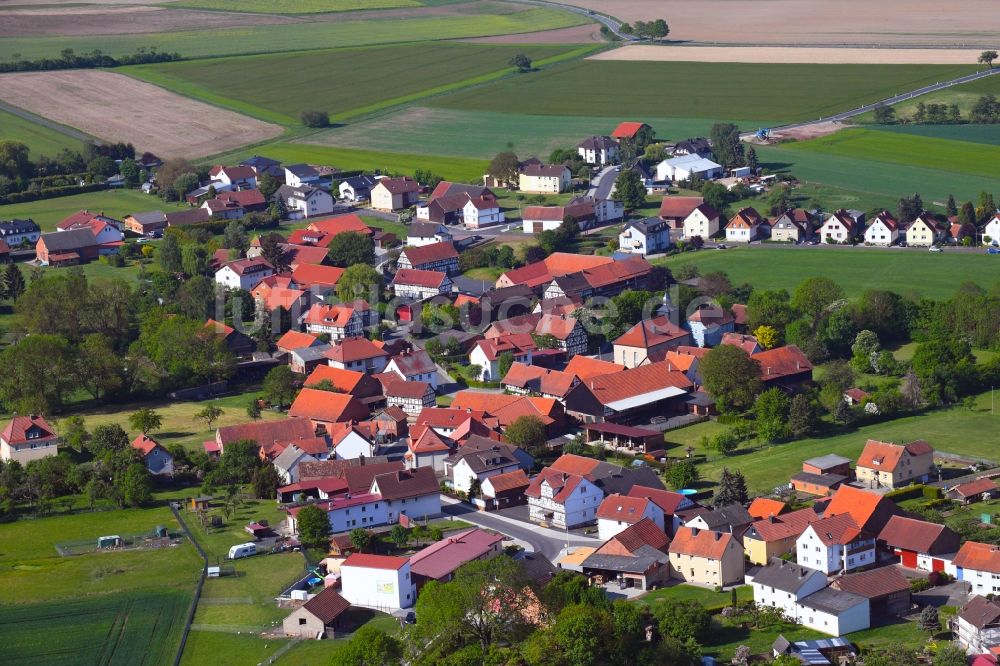 Hilmes aus der Vogelperspektive: Dorfkern in Hilmes im Bundesland Hessen, Deutschland