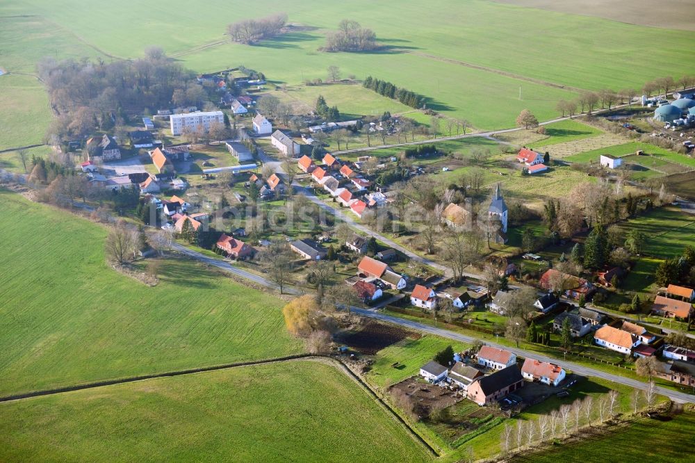 Luftaufnahme Kambs - Dorfkern in Kambs im Bundesland Mecklenburg-Vorpommern, Deutschland