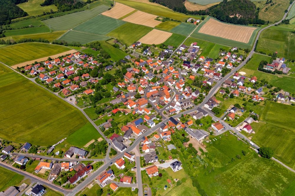 Luftaufnahme Kleinern - Dorfkern in Kleinern im Bundesland Hessen, Deutschland