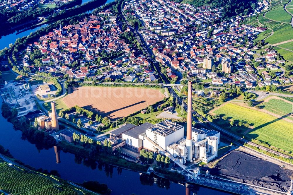 Luftaufnahme Walheim - Dorfkern und Kraftwerk Walheim (EnBW) an den Fluss- Uferbereichen des Neckar in Walheim im Bundesland Baden-Württemberg, Deutschland