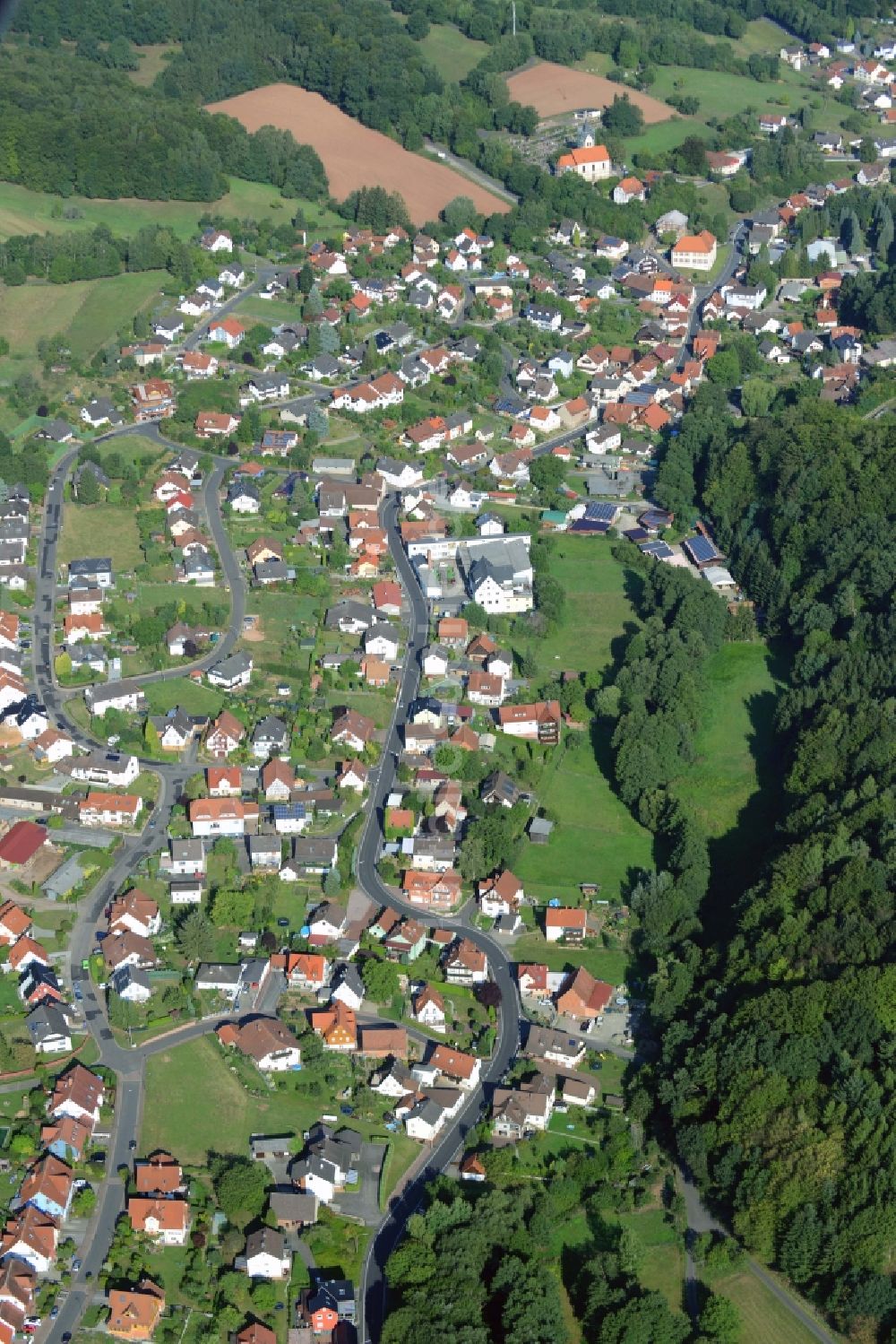 Krombach aus der Vogelperspektive: Dorfkern in Krombach im Bundesland Bayern