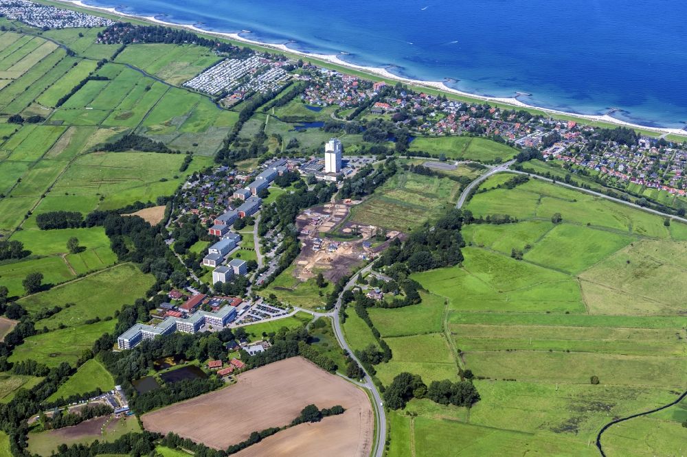 Luftbild Schönberg - Dorfkern am Meeres- Küstenbereich der Ostsee in Schönberger Strand im Bundesland Schleswig-Holstein