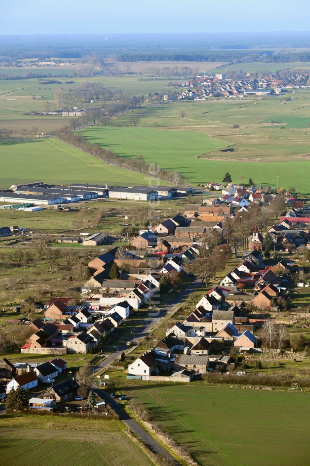 Luftaufnahme Neulögow - Dorfkern in Neulögow im Bundesland Brandenburg, Deutschland
