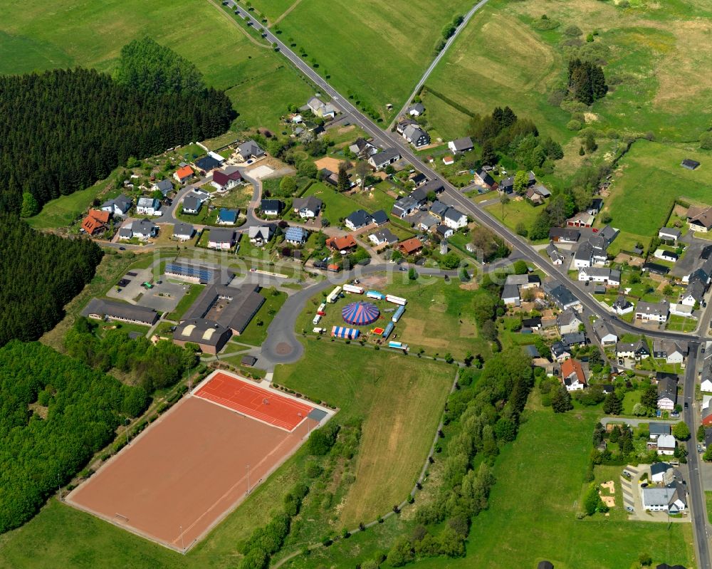 Nister-Möhrendorf aus der Vogelperspektive: Dorfkern in Nister-Möhrendorf im Bundesland Rheinland-Pfalz