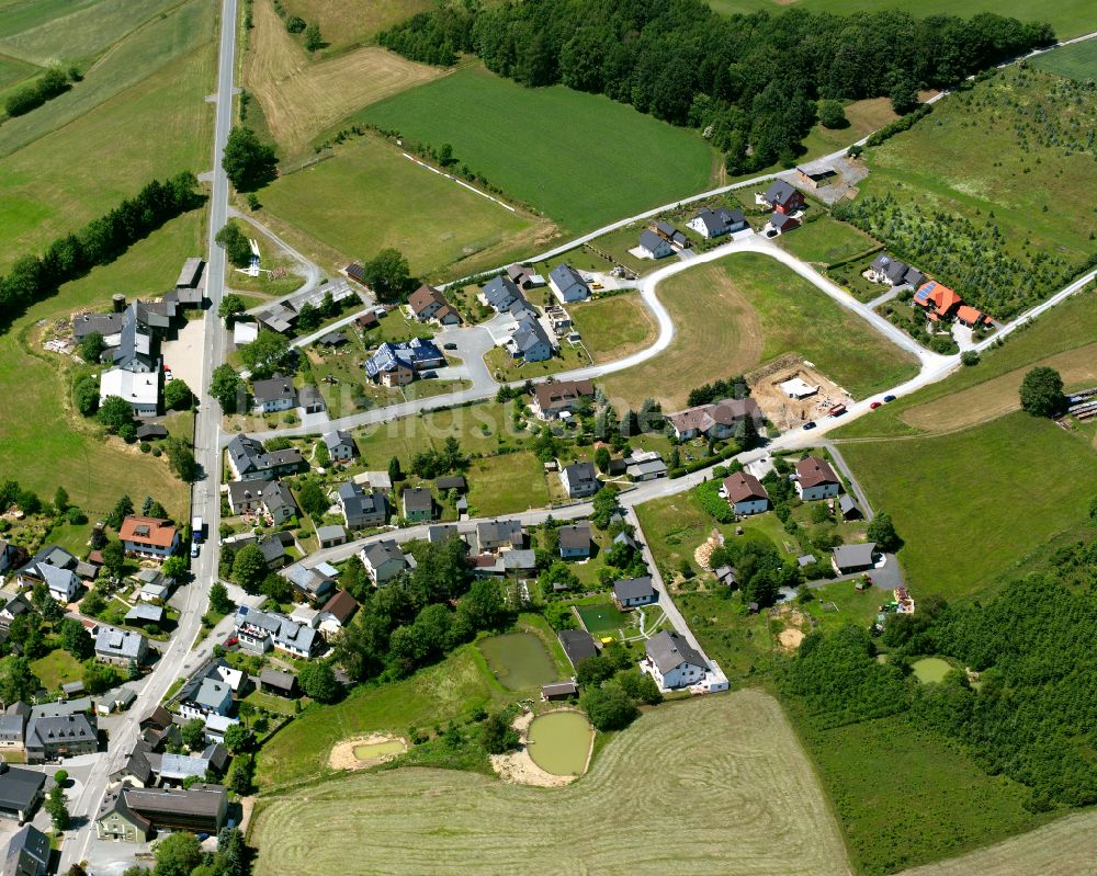 Luftaufnahme Langenbach - Dorfkern am Rande des Kraftwerkes in Langenbach im Bundesland Bayern, Deutschland