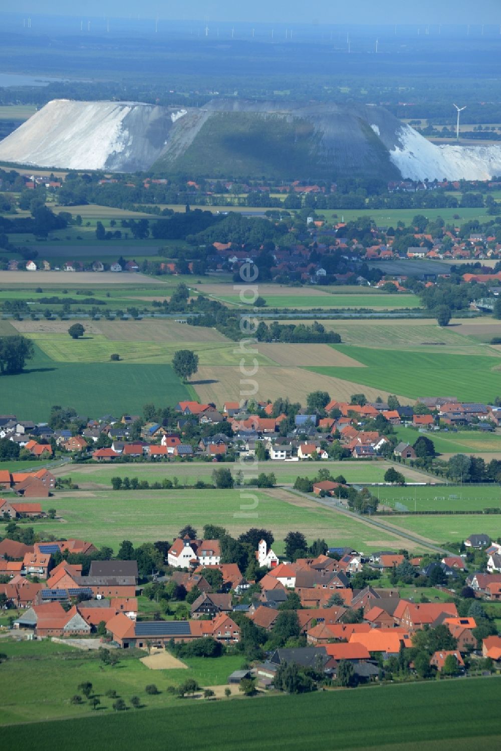 Rehren Nordbruch von oben - Dorfkern von Rehren und Nordbruch sowie das Kaliwerk Sigmundshall im Bundesland Niedersachsen