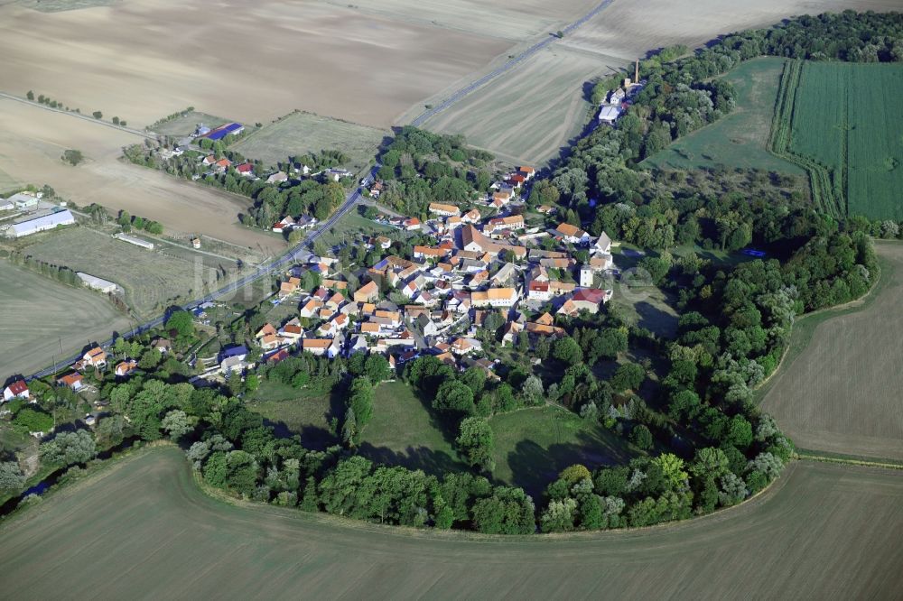 Rodersdorf von oben - Dorfkern in Rodersdorf im Bundesland Sachsen-Anhalt, Deutschland