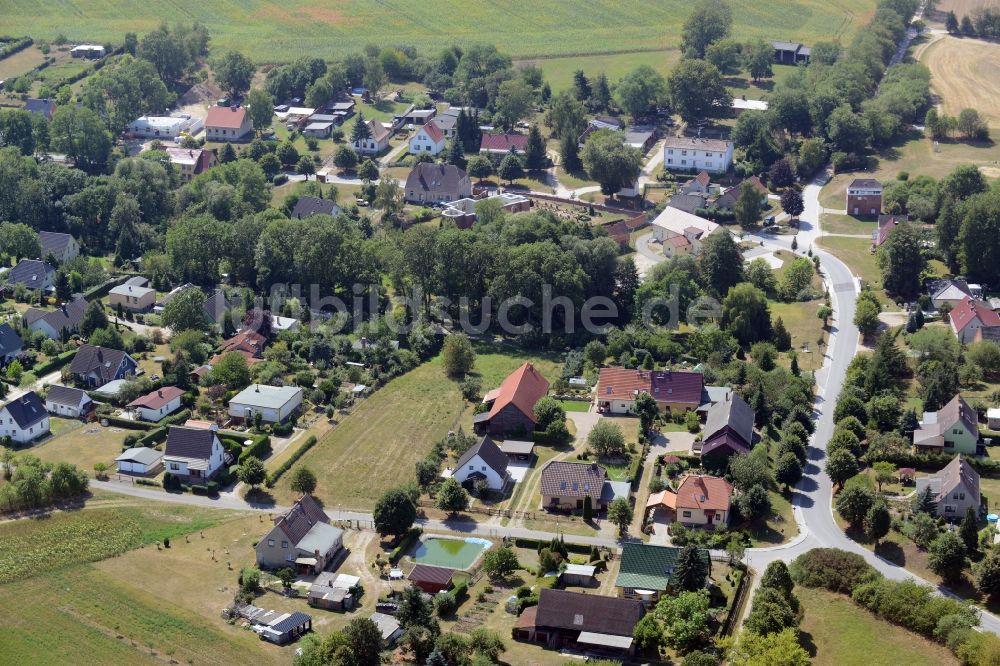 Schönfließ von oben - Dorfkern in Schönfließ im Bundesland Brandenburg