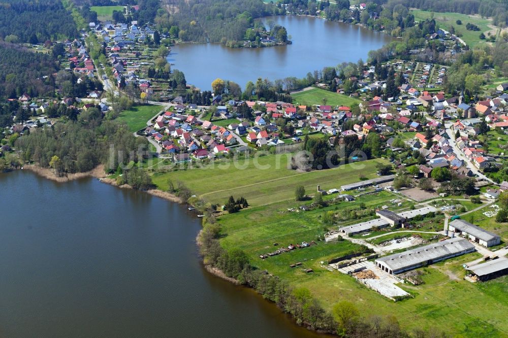 Luftaufnahme Kagel - Dorfkern an den See- Uferbereichen des Baberowsee in Kagel im Bundesland Brandenburg, Deutschland