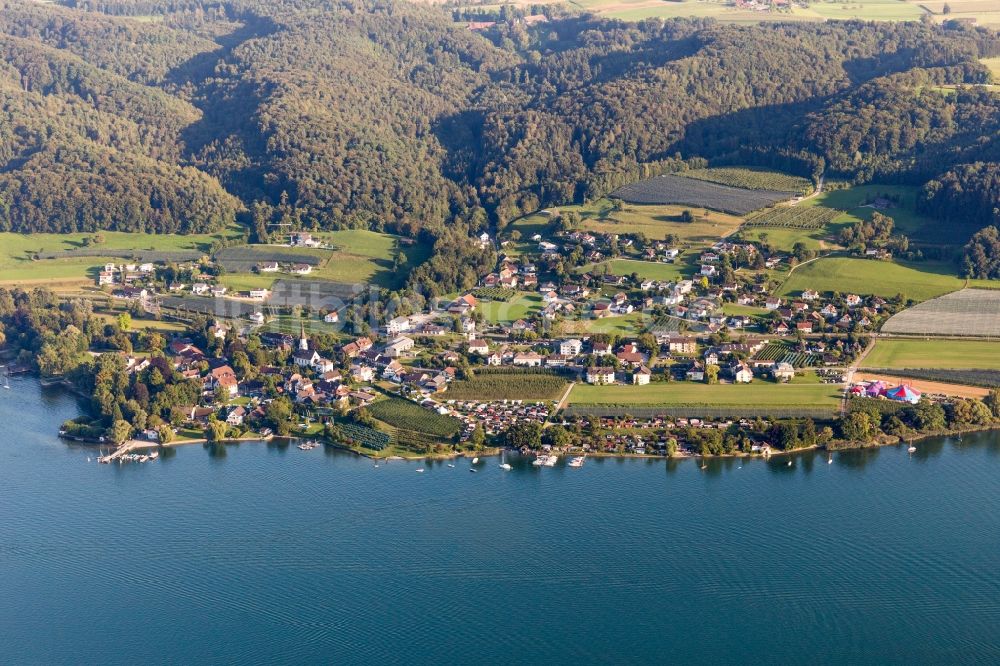 Luftaufnahme Mammern - Dorfkern an den See- Uferbereichen des Bodensee in Mammern im Kanton Thurgau, Schweiz