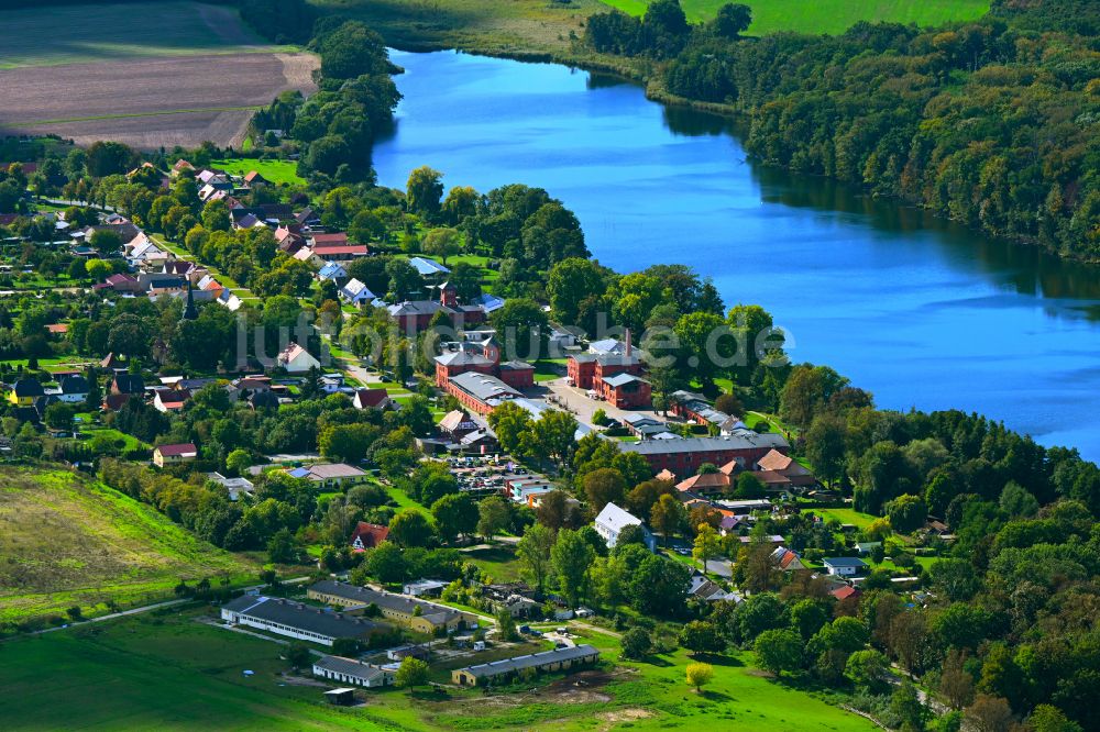 Luftbild Groß Behnitz - Dorfkern an den See- Uferbereichen Groß Behnitzer See in Groß Behnitz im Bundesland Brandenburg, Deutschland