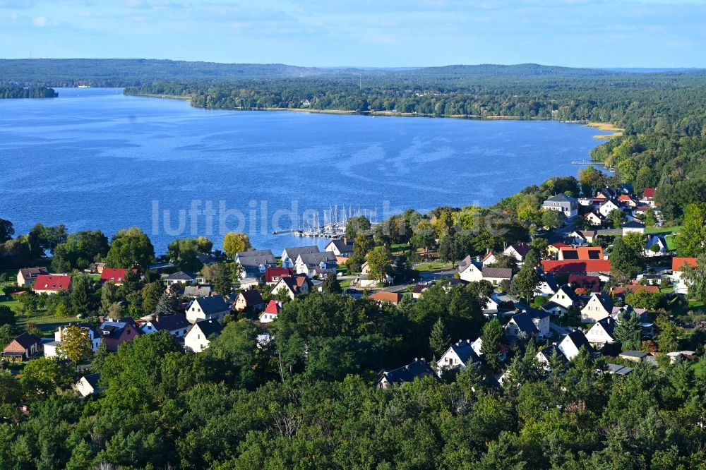 Luftaufnahme Diensdorf-Radlow - Dorfkern an den See- Uferbereichen des Scharmützelsee in Diensdorf-Radlow im Bundesland Brandenburg, Deutschland