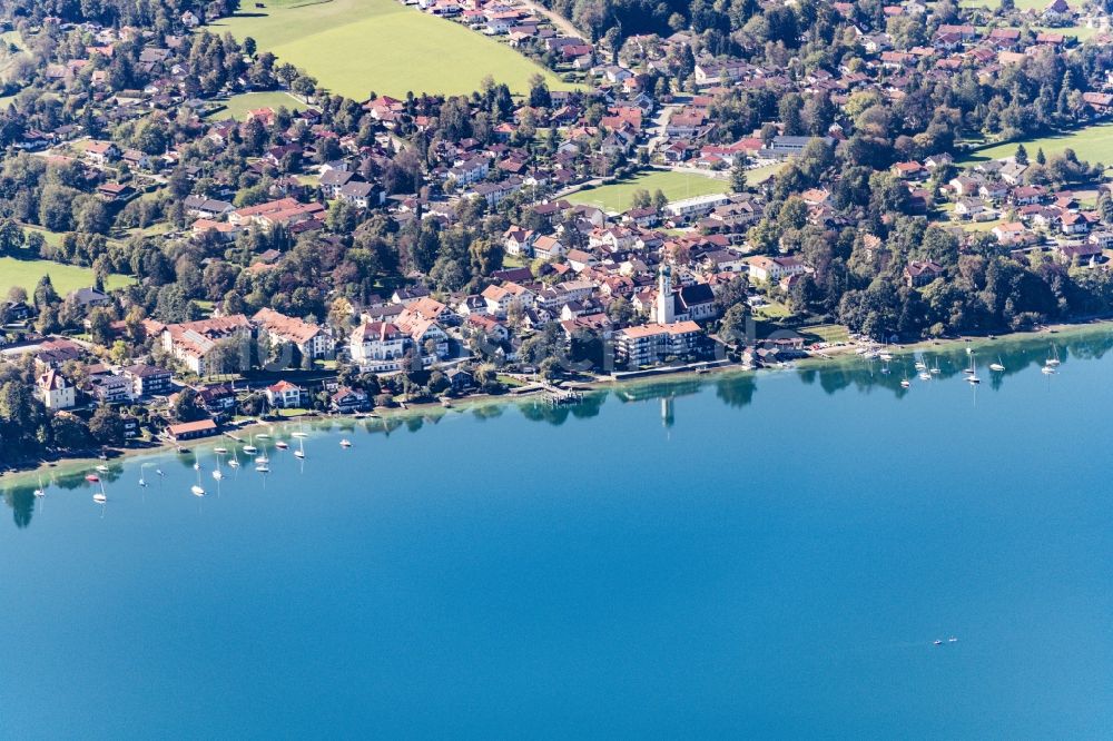 Seeshaupt von oben - Dorfkern an den See- Uferbereichen des Starnberger Sees in Seeshaupt im Bundesland Bayern, Deutschland
