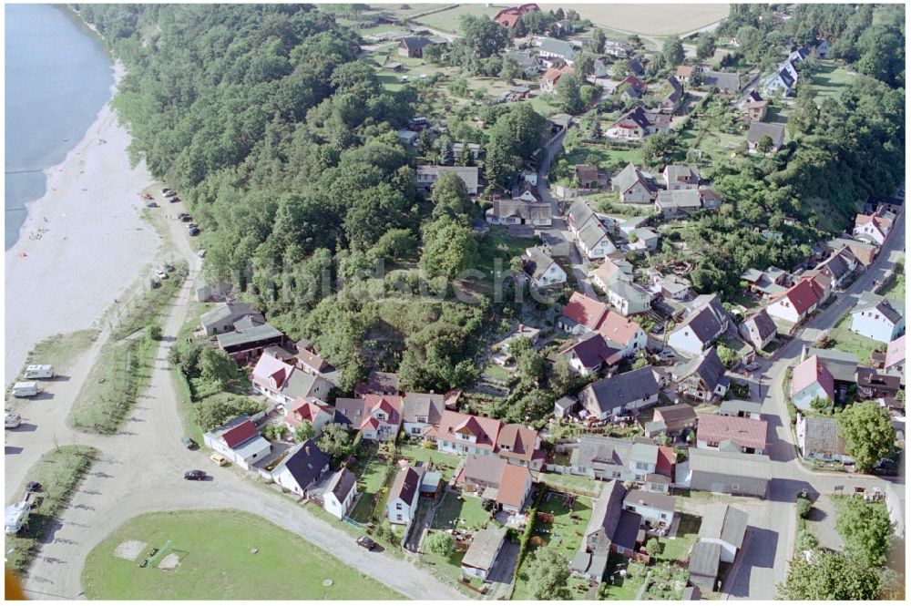 Luftaufnahme Kamminke - Dorfkern an den See- Uferbereichen des Stettiner Haff in Kamminke auf Usedom im Bundesland Mecklenburg-Vorpommern, Deutschland