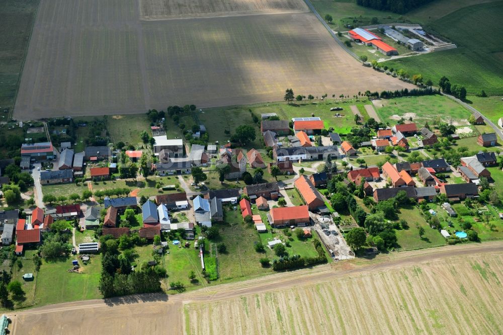 Luftaufnahme Söllenthin - Dorfkern in Söllenthin im Bundesland Brandenburg, Deutschland