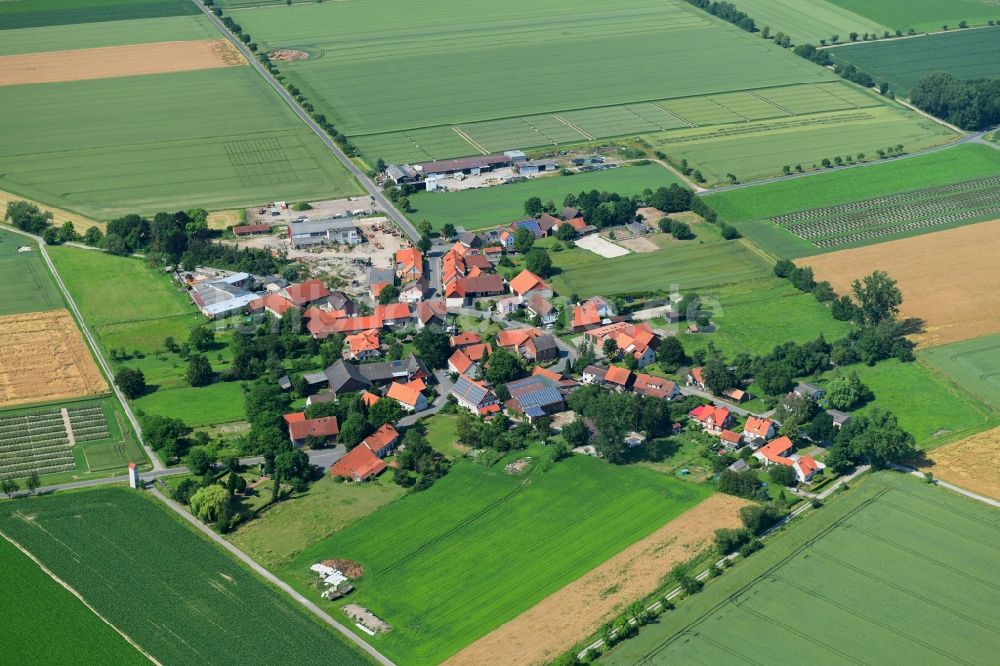Luftaufnahme Strodthagen - Dorfkern in Strodthagen im Bundesland Niedersachsen, Deutschland