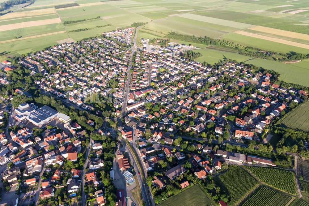 Luftbild Westhofen - Dorfkern in Westhofen im Bundesland Rheinland-Pfalz, Deutschland