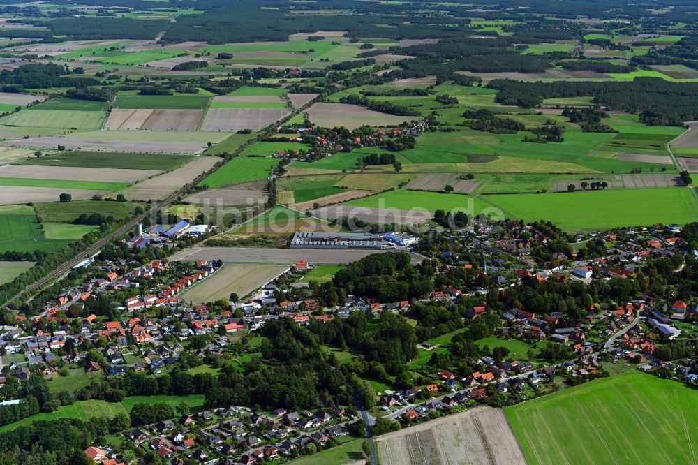 Wieren aus der Vogelperspektive: Dorfkern in Wieren im Bundesland Niedersachsen, Deutschland