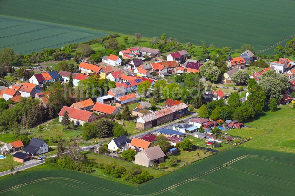 Wolferschwenda aus der Vogelperspektive: Dorfkern in Wolferschwenda im Bundesland Thüringen, Deutschland