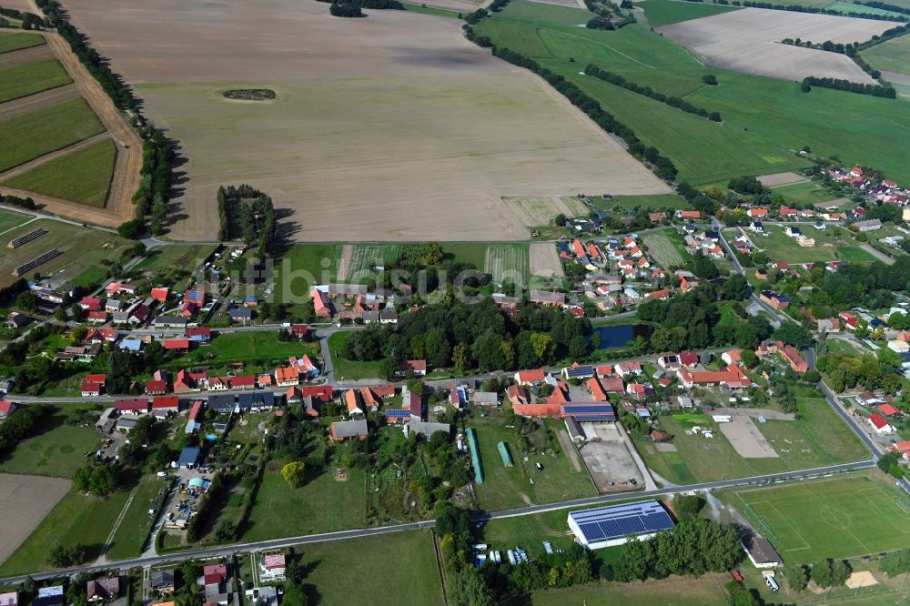 Zaatzke von oben - Dorfkern in Zaatzke im Bundesland Brandenburg, Deutschland