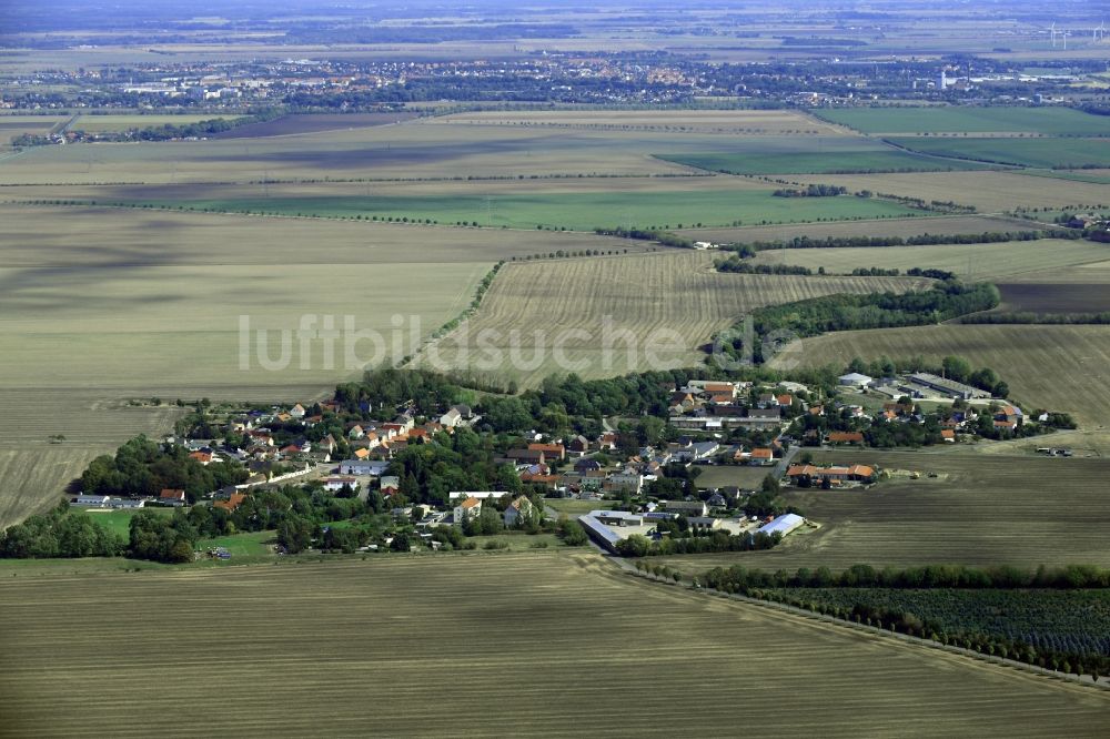 Zschernitz aus der Vogelperspektive: Dorfkern in Zschernitz im Bundesland Sachsen, Deutschland
