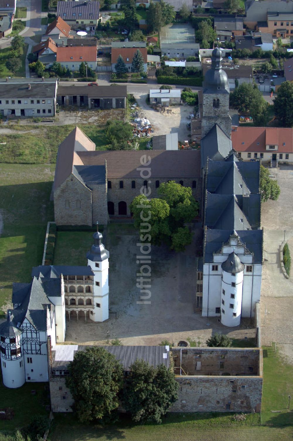 Leitzkau aus der Vogelperspektive: Dorfkirche St. Petri in Leitzkau