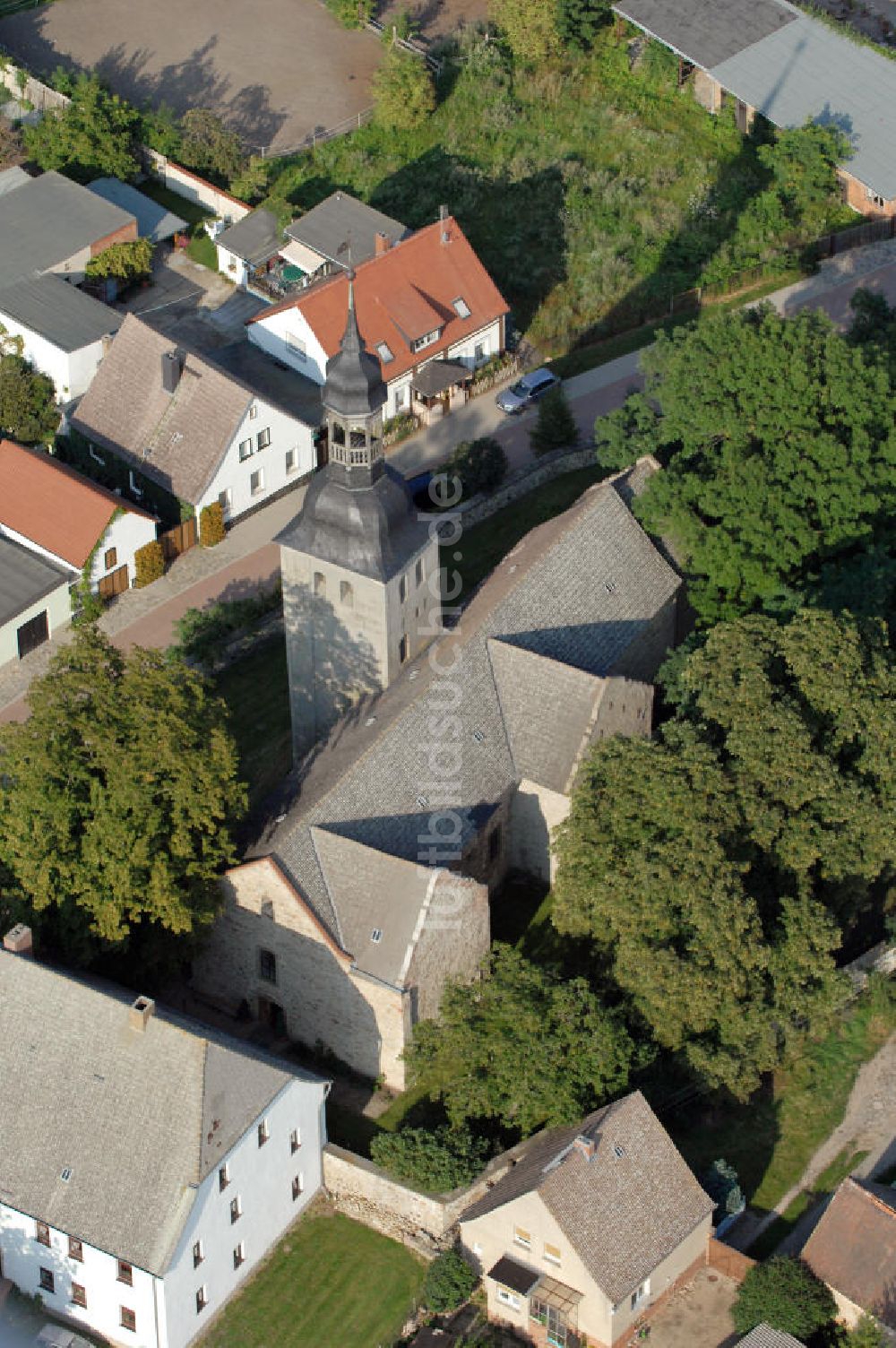 Luftbild Leitzkau - Dorfkirche St. Petri in Leitzkau