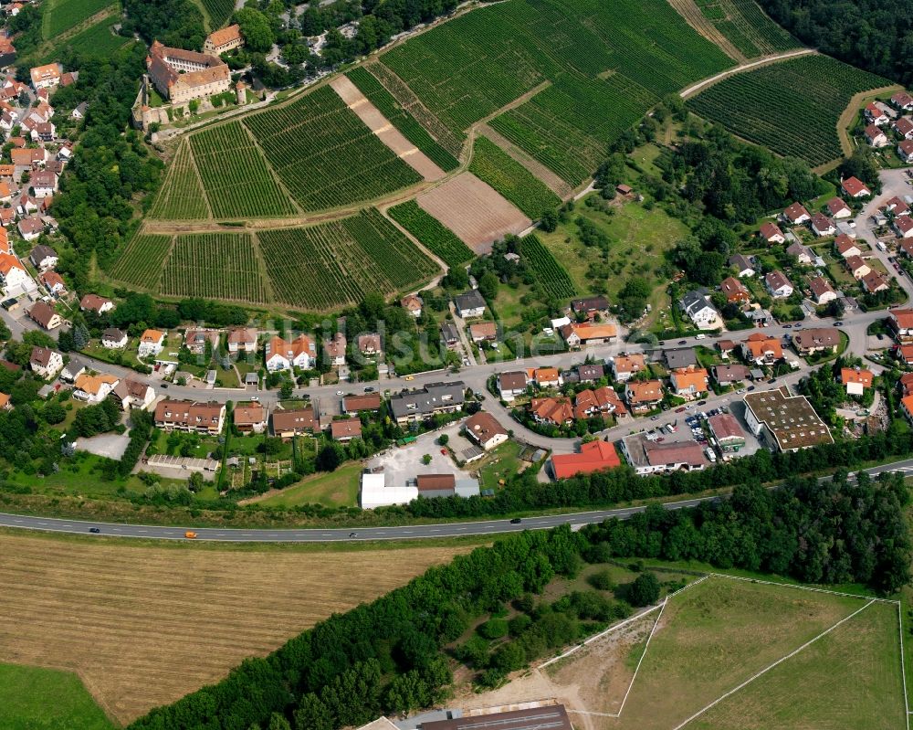 Oberheinriet von oben - Dorfsiedlung am Weinbaugebiet in Oberheinriet im Bundesland Baden-Württemberg, Deutschland