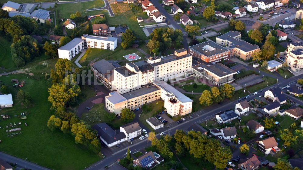 Asbach aus der Vogelperspektive: DRK Kamillus Klinik in Asbach im Bundesland Rheinland-Pfalz, Deutschland
