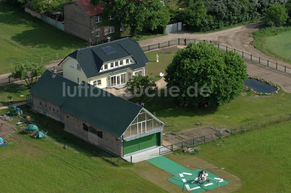 Luftaufnahme Am Mellensee OT Rehagen - EFH mit Helicopter-Landeplatz in Am Mellensee OT Rehagen