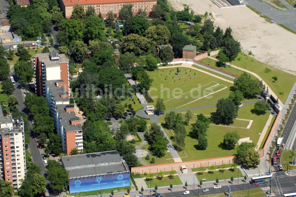 Luftbild Berlin - Ehemalige Justizvollzugsanstalt JVA Geschichtspark Ehemaliges Zellengefängnis in Berlin, Deutschland